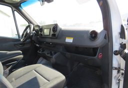 2019 Freightliner Sprinter Cargo Van - Thumbnail 24