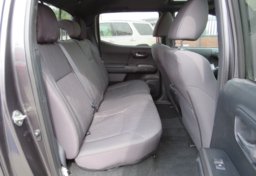 2017 Toyota Tacoma - Thumbnail 28