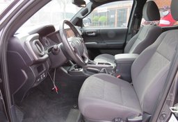 2017 Toyota Tacoma - Thumbnail 25