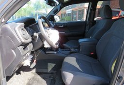 2017 Toyota Tacoma - Thumbnail 25