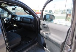 2017 Toyota Tacoma - Thumbnail 21