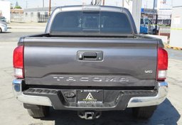 2017 Toyota Tacoma - Thumbnail 11