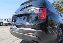 2022 GMC Acadia - Thumbnail 14