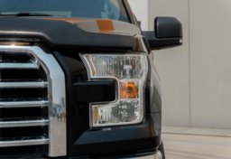2017 Ford F-150 - Thumbnail 3