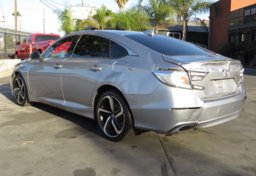 2018 Honda Accord Sedan - Thumbnail 8