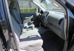 2021 Nissan Frontier - Thumbnail 26