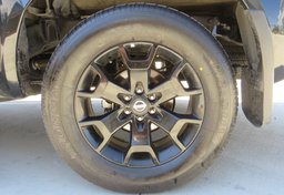 2021 Nissan Frontier - Thumbnail 20