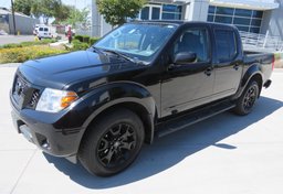 2021 Nissan Frontier - Thumbnail 2
