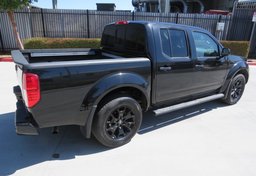 2021 Nissan Frontier - Thumbnail 8