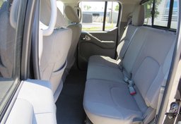 2021 Nissan Frontier - Thumbnail 31