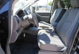 2021 Nissan Frontier - Thumbnail 28