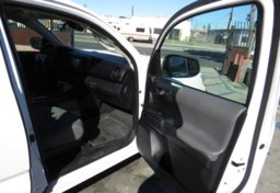 2018 Toyota Tacoma - Thumbnail 20