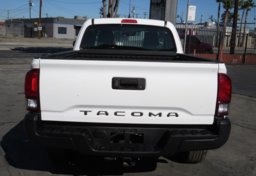 2018 Toyota Tacoma - Thumbnail 10