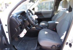 2018 Toyota Tacoma - Thumbnail 25