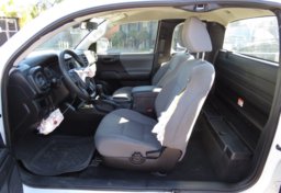 2018 Toyota Tacoma - Thumbnail 21