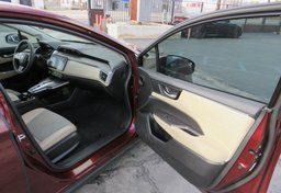 2018 Honda Clarity Plug-In Hybrid - Thumbnail 21