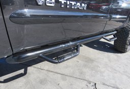 2012 Nissan Titan - Thumbnail 17