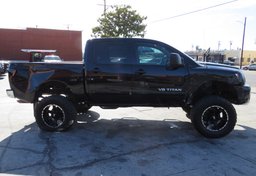 2012 Nissan Titan - Thumbnail 5