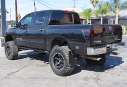 2012 Nissan Titan - Thumbnail 8