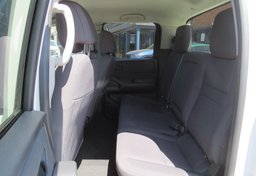 2022 Nissan Frontier - Thumbnail 32