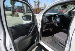 2022 Nissan Frontier - Thumbnail 15