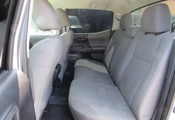 2020 Toyota Tacoma - Thumbnail 25