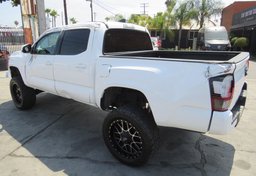 2020 Toyota Tacoma - Thumbnail 6