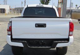 2020 Toyota Tacoma - Thumbnail 12