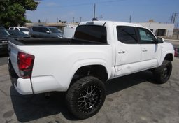 2020 Toyota Tacoma - Thumbnail 5