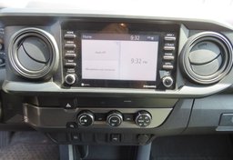 2020 Toyota Tacoma - Thumbnail 32