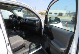 2020 Toyota Tacoma - Thumbnail 22