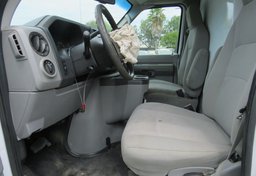 2015 Ford Econoline Commercial Cutaway - Thumbnail 28