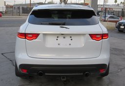 2017 Jaguar F-PACE - Thumbnail 12