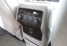 2019 GMC Acadia - Thumbnail 16