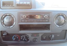 2022 Ford E-Series Cutaway - Thumbnail 33