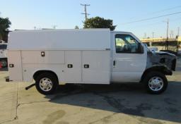 2022 Ford E-Series Cutaway - Thumbnail 6