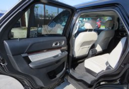 2016 Ford Explorer - Thumbnail 23