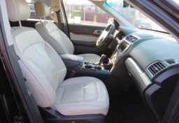 2016 Ford Explorer - Thumbnail 26