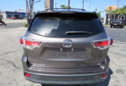 2016 Toyota Highlander - Thumbnail 10