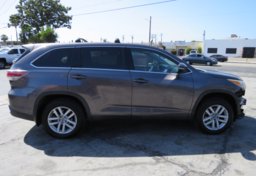 2016 Toyota Highlander - Thumbnail 13