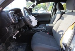 2019 Toyota Tacoma - Thumbnail 28