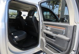 2017 Ram 2500 - Thumbnail 32