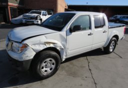 2019 Nissan Frontier - Thumbnail 2