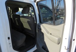 2019 Nissan Frontier - Thumbnail 22