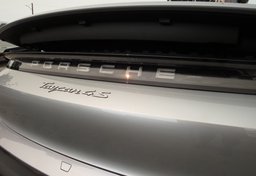 2021 Porsche Taycan - Thumbnail 19