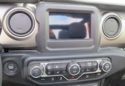 2019 Jeep Wrangler Unlimited - Thumbnail 30