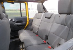 2019 Jeep Wrangler Unlimited - Thumbnail 19