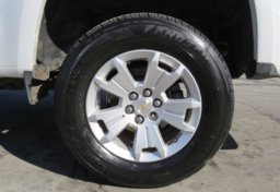 2019 Chevrolet Colorado - Thumbnail 17