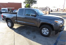 2021 Toyota Tacoma - Thumbnail 2