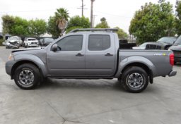 2020 Nissan Frontier - Thumbnail 13